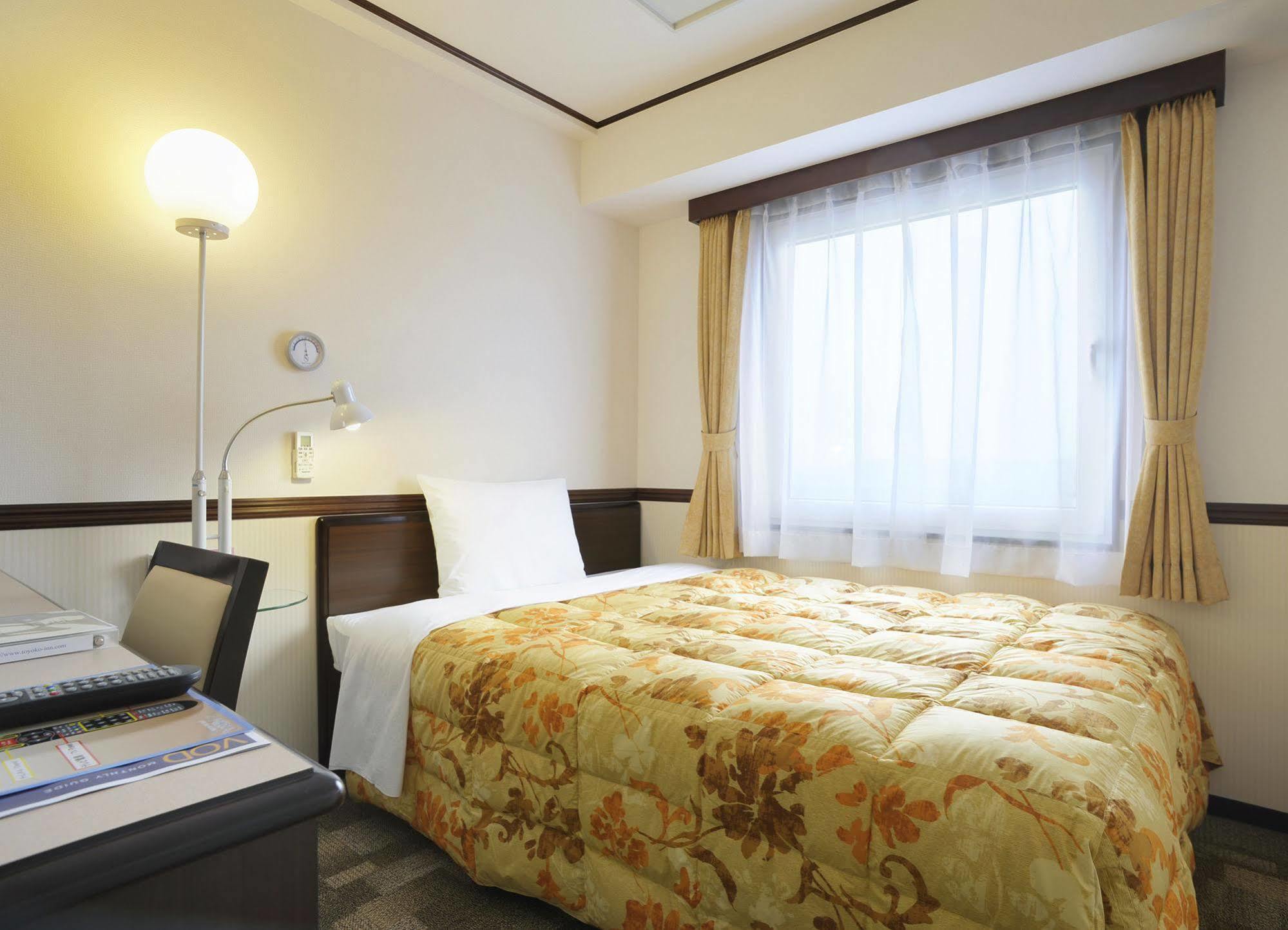 Toyoko Inn Shin-Yamaguchi-Eki Shinkansen-Guchi Екстер'єр фото