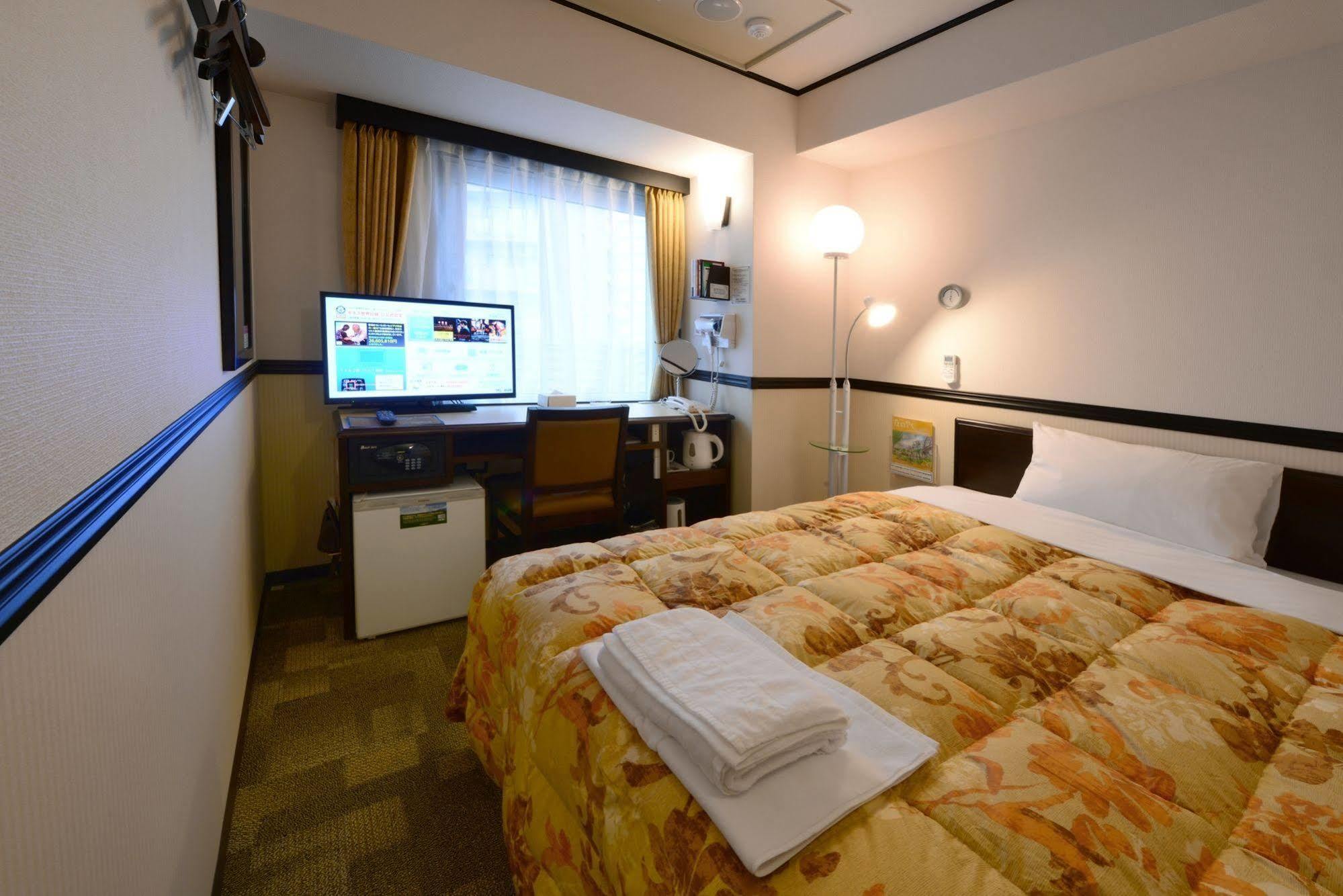 Toyoko Inn Shin-Yamaguchi-Eki Shinkansen-Guchi Екстер'єр фото