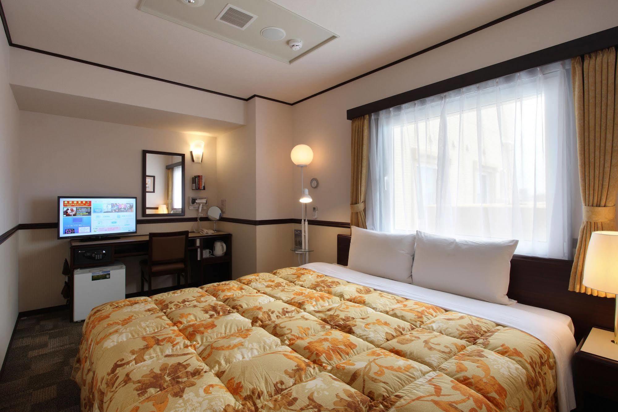 Toyoko Inn Shin-Yamaguchi-Eki Shinkansen-Guchi Екстер'єр фото